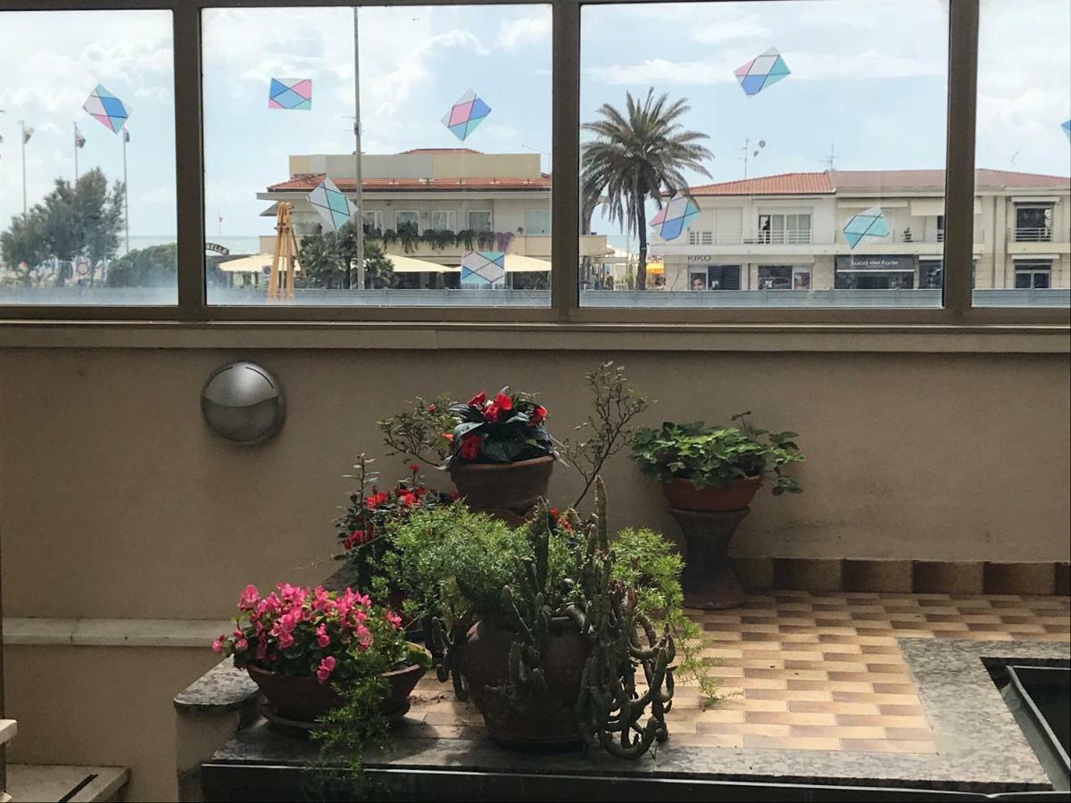 Appartamento Casa Celeste Viareggio Esterno foto