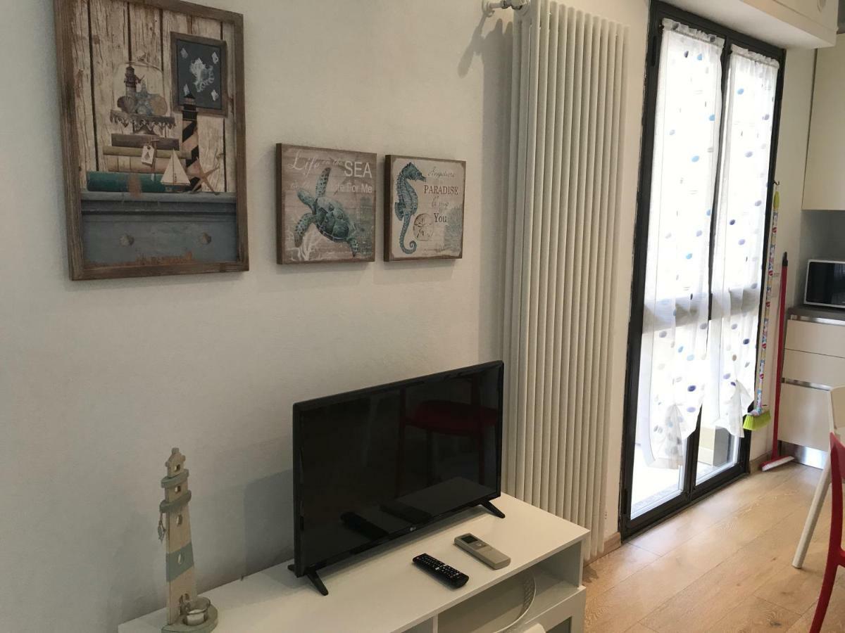 Appartamento Casa Celeste Viareggio Esterno foto