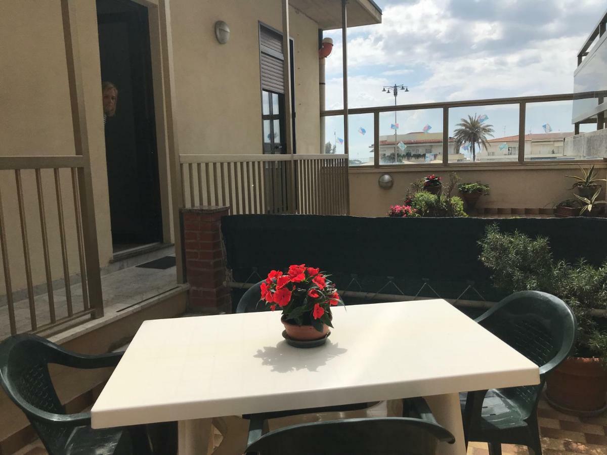 Appartamento Casa Celeste Viareggio Esterno foto